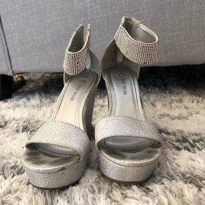 ❄️ Silver Wedged Open-toe Pump Heels Dress Shoes size 5